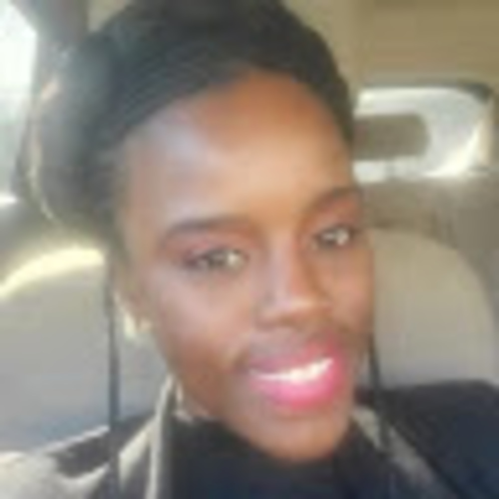 Meet your Posher, Monique